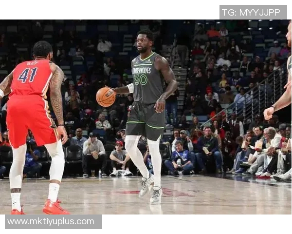 兰德尔盛赞华子天赋出众称与其磨合顺畅是最佳搭档