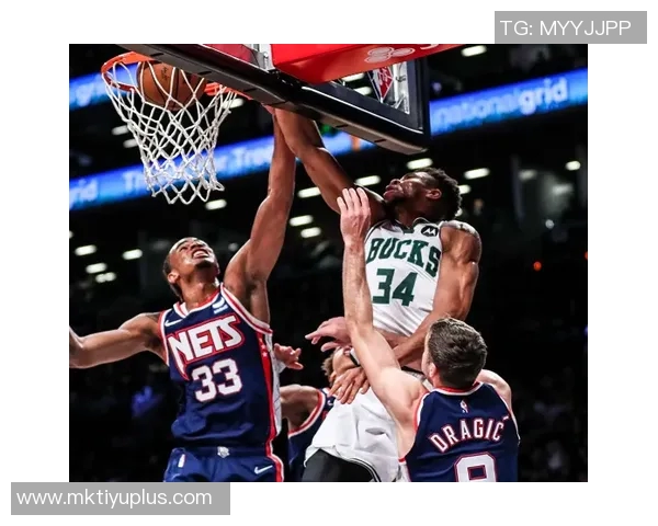 克拉克斯顿全能表现闪耀赛场17分9板7助4帽助球队取得胜利 克拉克斯顿全能表现闪耀赛场17分9板7助4帽助球队取得胜利