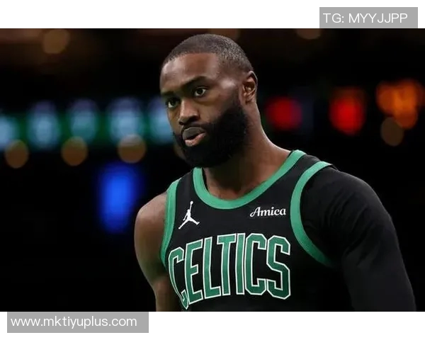 杰伦布朗雷打不动30表现出色但开拓者却切断了他与队友的联系