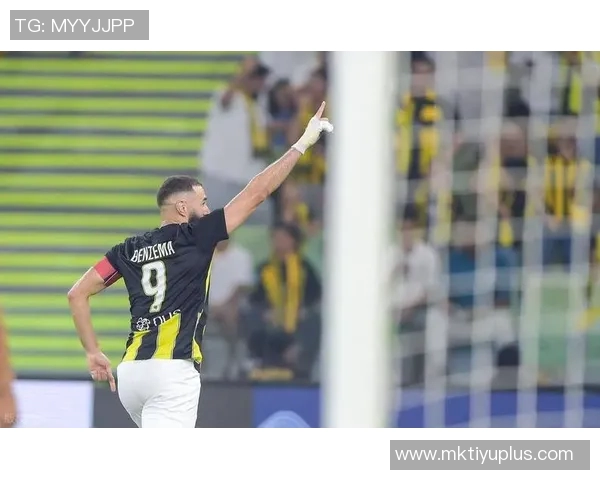 2025年收入最高运动员榜单揭晓C罗以26亿刀领跑梅西和本泽马紧随其后