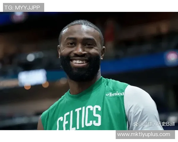 杰伦布朗全能表现15投6中斩获25分8篮板7助攻罚球命中率高达92 杰伦布朗全能表现15投6中斩获25分8篮板7助攻罚球命中率高达92