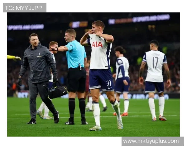 范德芬得知伊萨克受伤后立即联系并表达歉意 范德芬得知伊萨克受伤后立即联系并表达歉意